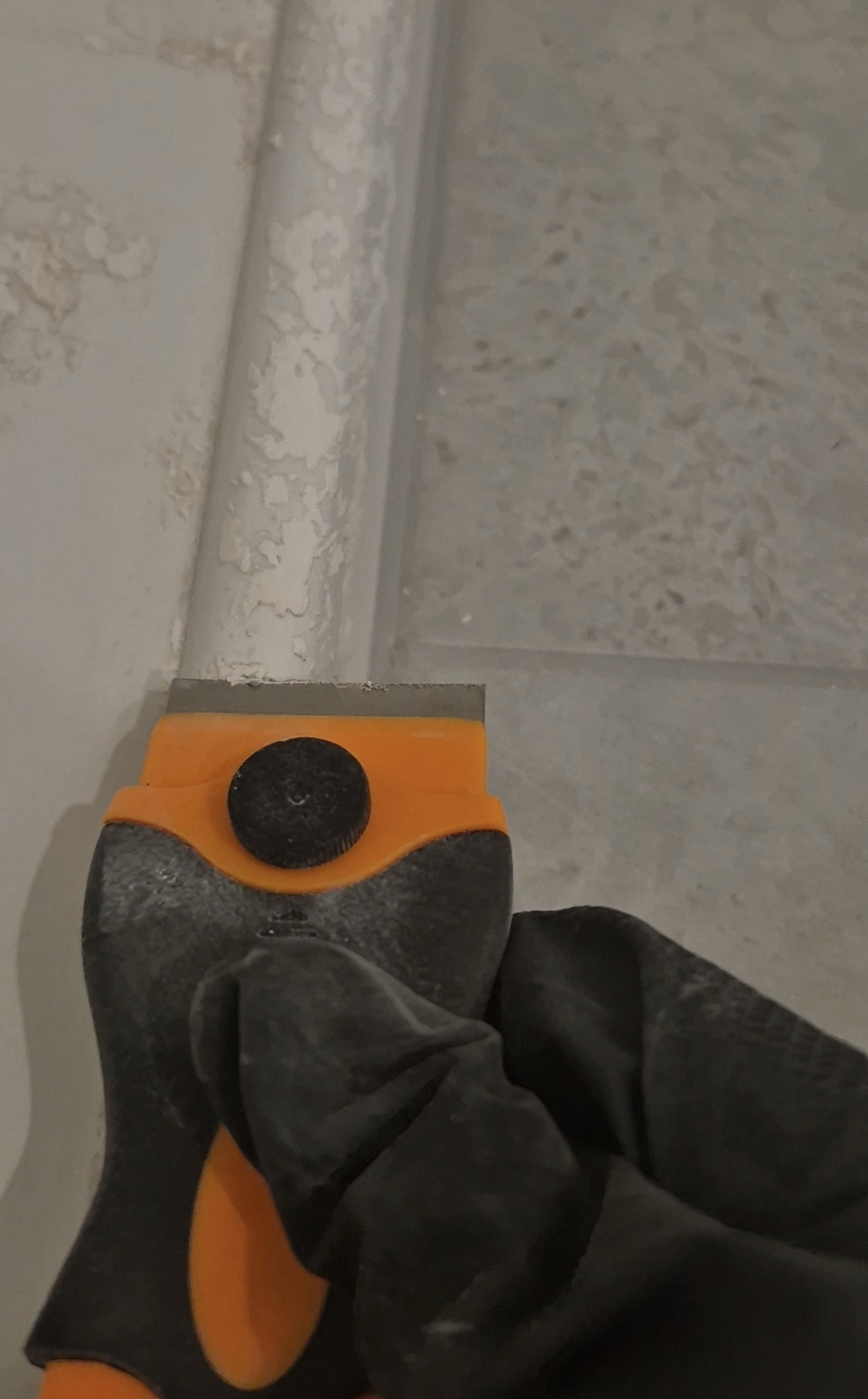Deep cleaning a home